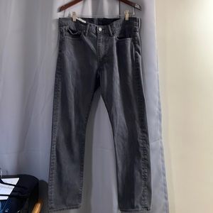 Dark grey mens Levi’s. Sz 34w, 32L. Inseam 10.5
